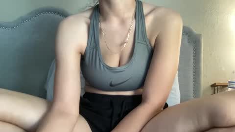 Olivia online show from 01-20-25, 05:59