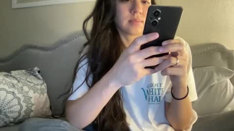 Olivia online show from 01-23-25, 08:24