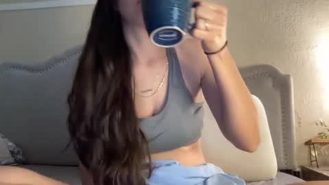 Olivia online show from 02-23-25, 05:18