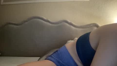 Olivia online show from 12-23-25, 06:22