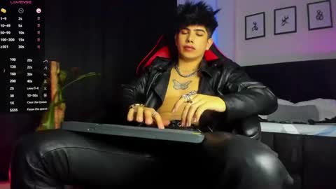 Snapshot of lylebennett_ chatting on 07-27-26, 03:30 Lyle Bennett Freelance Model online show from 07-27-26, 03:30
