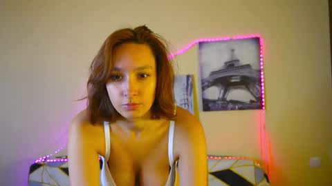 Snapshot of lylianrosse chatting on 09-21-25, 06:59 Lylian online show from 09-21-25, 06:59
