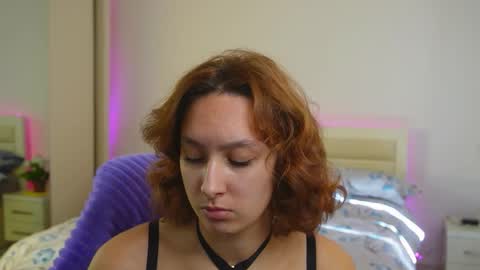 Snapshot of lylianrosse chatting on 10-10-25, 07:07 Lylian online show from 10-10-25, 07:07
