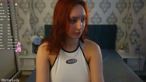 Snapshot of lylianrosse chatting on 05-16-26, 07:27 Lylian online show from 05-16-26, 07:27