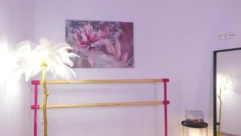 Lyly   online show from 01-27-25, 05:36