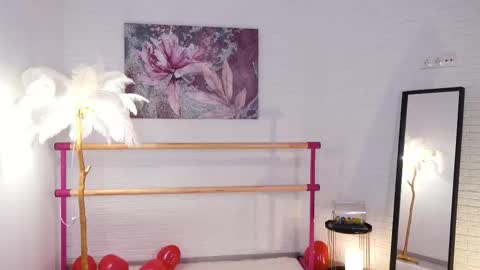 Lyly   online show from 02-11-25, 05:37