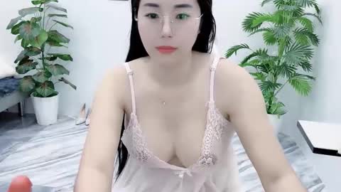 lyly_sweet97 online show from 09-25-25, 11:41