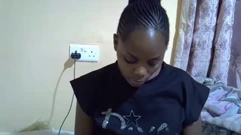 lyn_anna online show from 10-07-25, 07:22