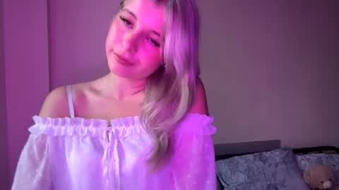 Snapshot of lynatempt chatting on 08-07-26, 05:37 Luna online show from 08-07-26, 05:37