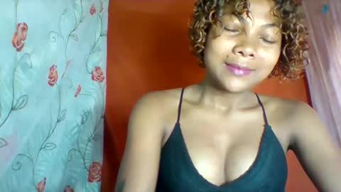 lyndah19 online show from 01-19-26, 09:35