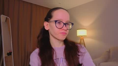 Sara online show from 03-23-26, 04:11