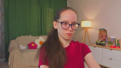 Sara online show from 07-18-26, 04:11