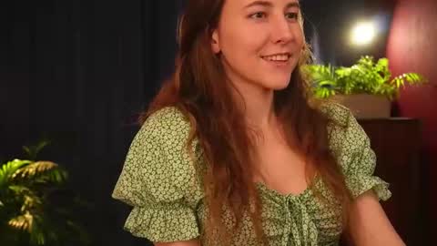 Lynn online show from 10-28-25, 07:23