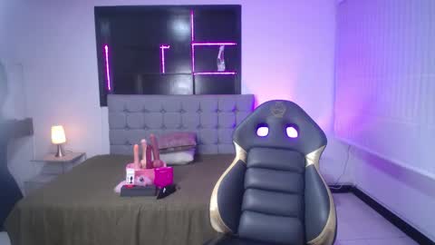 lynn_turner_ online show from 03-19-26, 12:53