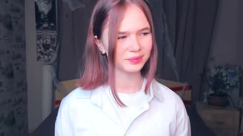 Cozy Lynns room online show from 11-18-25, 08:19