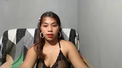 Snapshot of lynskaye2005 chatting on 06-22-26, 07:27 Lyn online show from 06-22-26, 07:27