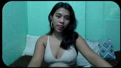 Snapshot of lynskaye2005 chatting on 07-13-26, 01:25 Lyn online show from 07-13-26, 01:25