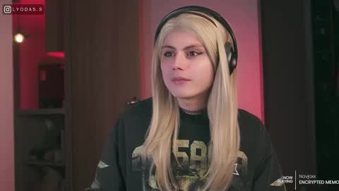 Snapshot of lyodass chatting on 02-03-26, 01:04 Lyodass online show from 02-03-26, 01:04