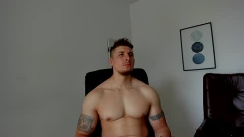 Snapshot of lyonel15 chatting on 07-14-26, 05:29 Lyonel online show from 07-14-26, 05:29
