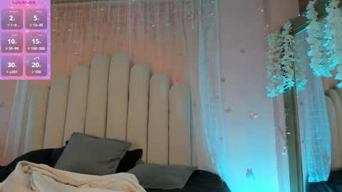 Snapshot of lyra_gh chatting on 12-19-25, 03:24 LYRA online show from 12-19-25, 03:24