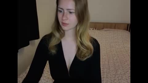 Snapshot of lyrafantasy chatting on 05-01-26, 08:13 Lura online show from 05-01-26, 08:13