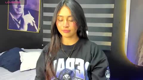 Snapshot of lyralux10 chatting on 09-18-25, 03:19 lyralux10 online show from 09-18-25, 03:19