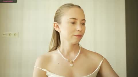 Snapshot of lysii_astra chatting on 06-27-26, 11:15 Liza online show from 06-27-26, 11:15