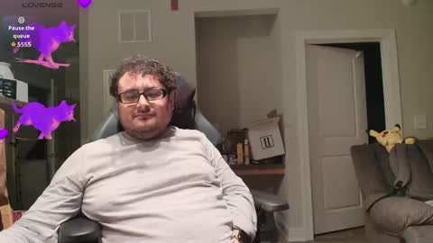 Snapshot of lyxx_2 chatting on 10-10-25, 12:20 lyxx_2 online show from 10-10-25, 12:20