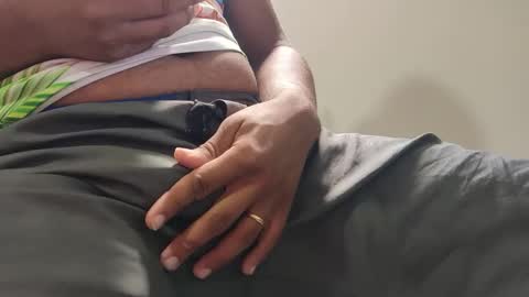 m0ren01995 online show from 01-07-26, 11:12