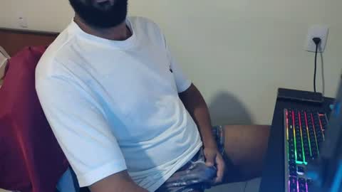 Snapshot of m0ren01995 chatting on 06-13-26, 05:22 m0ren01995 online show from 06-13-26, 05:22