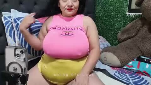 Snapshot of m1a_boobs chatting on 01-31-25, 03:33 M1a online show from 01-31-25, 03:33