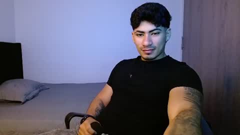 Snapshot of m1chaelx_ chatting on 07-19-26, 03:32 MICHAEL online show from 07-19-26, 03:32