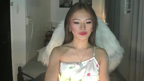 Snapshot of m1sspinay_yassie chatting on 01-10-25, 08:37 Cutie Yassie online show from 01-10-25, 08:37