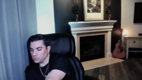 Snapshot of m4ck764561 chatting on 11-10-25, 08:24 m4ck online show from 11-10-25, 08:24