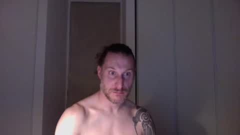 Snapshot of m4rduk81 chatting on 11-05-25, 06:30 m4rduk online show from 11-05-25, 06:30