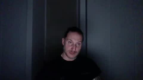 Snapshot of m4rduk81 chatting on 11-15-25, 03:04 m4rduk online show from 11-15-25, 03:04