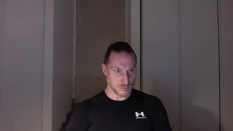 Snapshot of m4rduk81 chatting on 11-17-25, 06:03 m4rduk online show from 11-17-25, 06:03