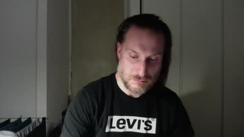 Snapshot of m4rduk81 chatting on 12-21-25, 02:30 m4rduk online show from 12-21-25, 02:30