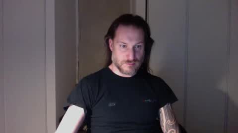 Snapshot of m4rduk81 chatting on 12-22-25, 04:42 m4rduk online show from 12-22-25, 04:42