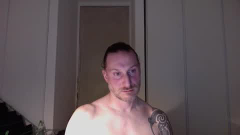 Snapshot of m4rduk81 chatting on 02-05-26, 06:12 m4rduk online show from 02-05-26, 06:12