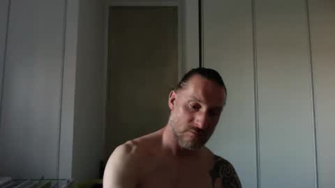 Snapshot of m4rduk81 chatting on 04-01-26, 04:15 m4rduk online show from 04-01-26, 04:15