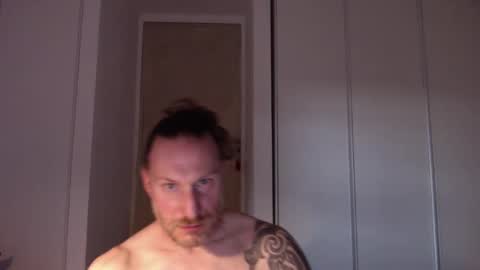 Snapshot of m4rduk81 chatting on 05-14-26, 02:02 m4rduk online show from 05-14-26, 02:02