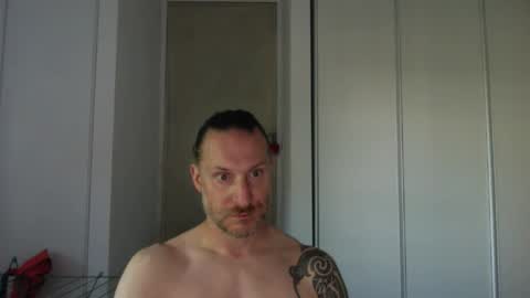 Snapshot of m4rduk81 chatting on 05-16-26, 03:44 m4rduk online show from 05-16-26, 03:44