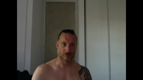 Snapshot of m4rduk81 chatting on 06-03-26, 04:23 m4rduk online show from 06-03-26, 04:23