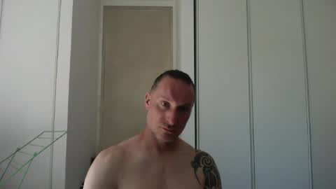 Snapshot of m4rduk81 chatting on 07-12-26, 07:10 m4rduk online show from 07-12-26, 07:10