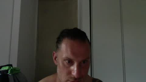 Snapshot of m4rduk81 chatting on 07-15-26, 04:45 m4rduk online show from 07-15-26, 04:45