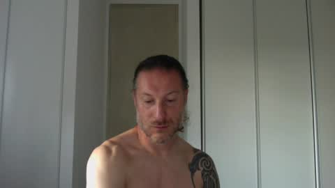 Snapshot of m4rduk81 chatting on 08-01-26, 06:12 m4rduk online show from 08-01-26, 06:12