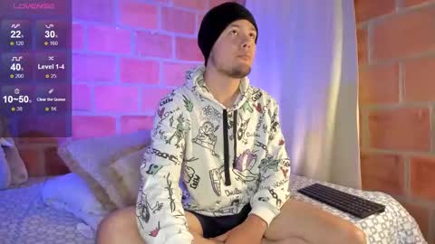 Snapshot of maax_taylor01 chatting on 03-07-25, 09:51 online show from 03-07-25, 09:51