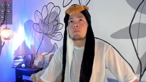 Snapshot of maax_taylor01 chatting on 09-19-25, 11:33 online show from 09-19-25, 11:33