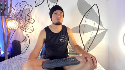 Snapshot of maax_taylor01 chatting on 01-13-26, 11:15 online show from 01-13-26, 11:15